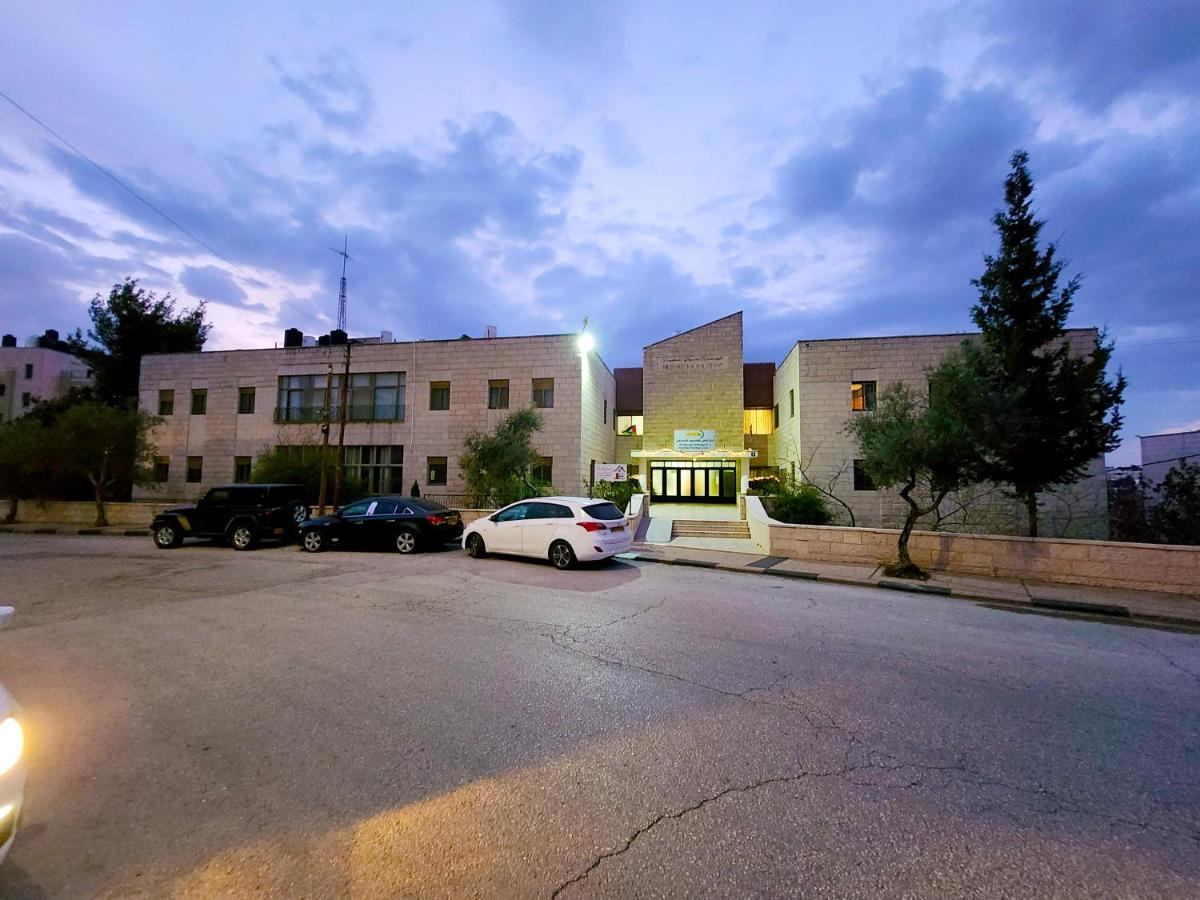 St Andrew'S Guesthouse - Ramallah Buitenkant foto