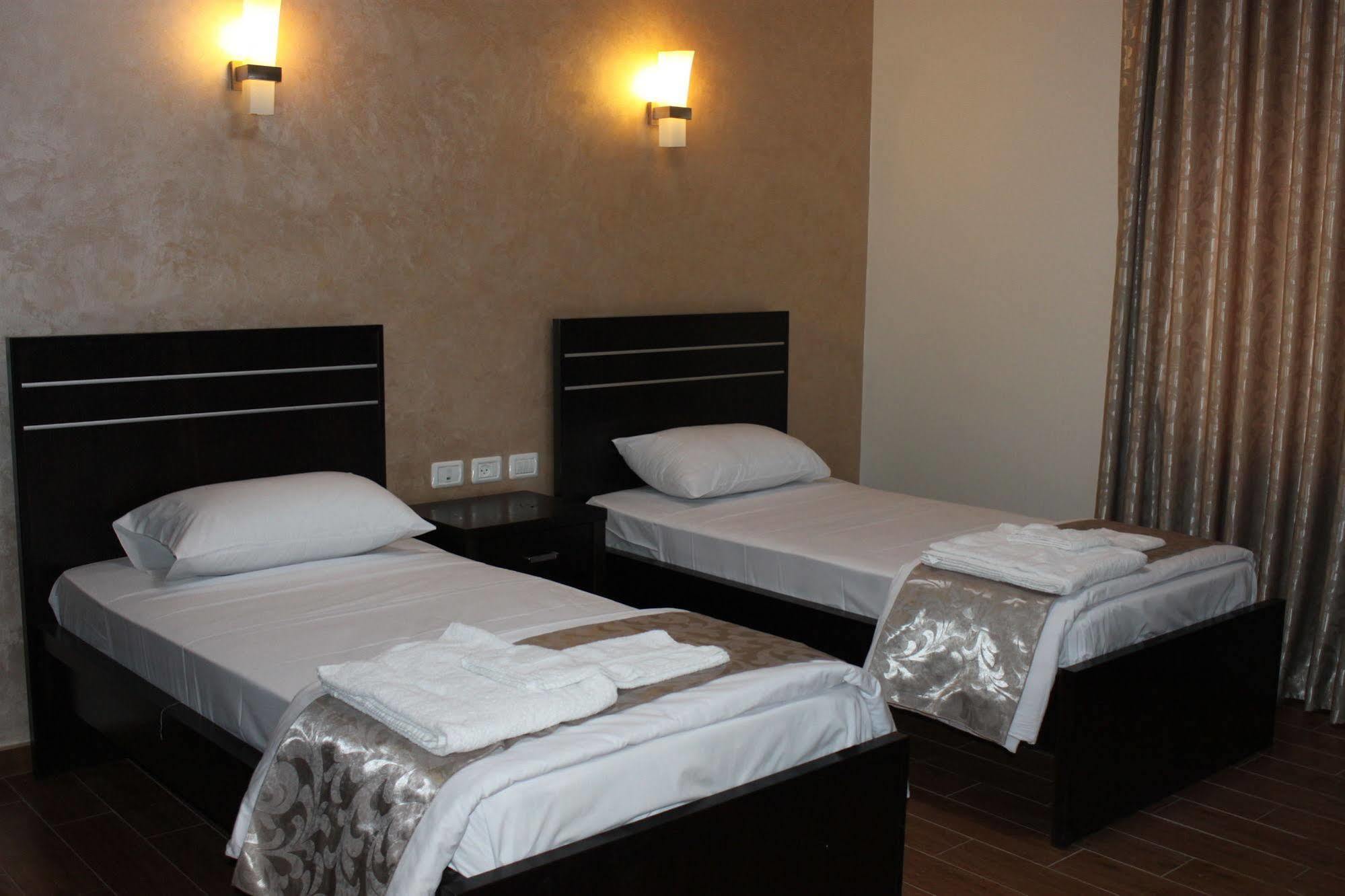 St Andrew'S Guesthouse - Ramallah Buitenkant foto